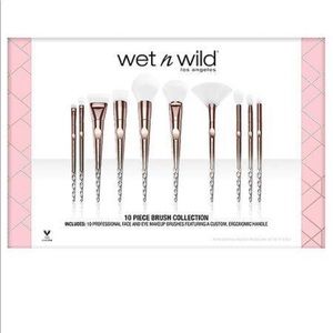Wet n Wild 10 piece brush Set